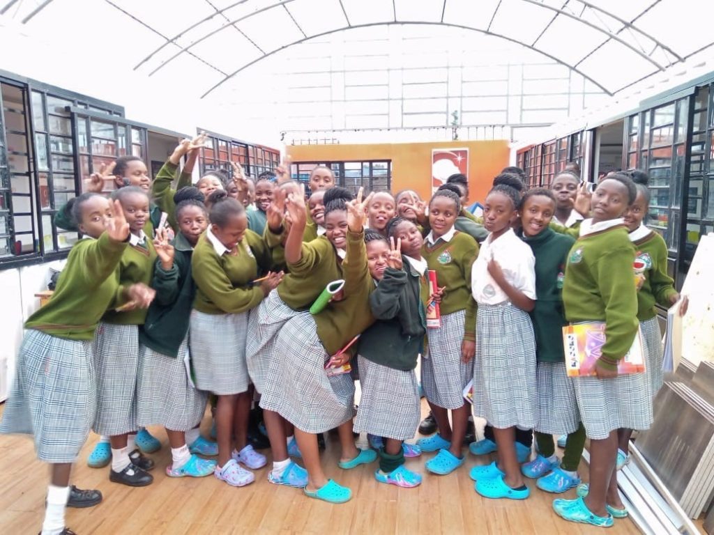 Photo of High School  students during computer classes inside the new Kan’garu Digital Hub.